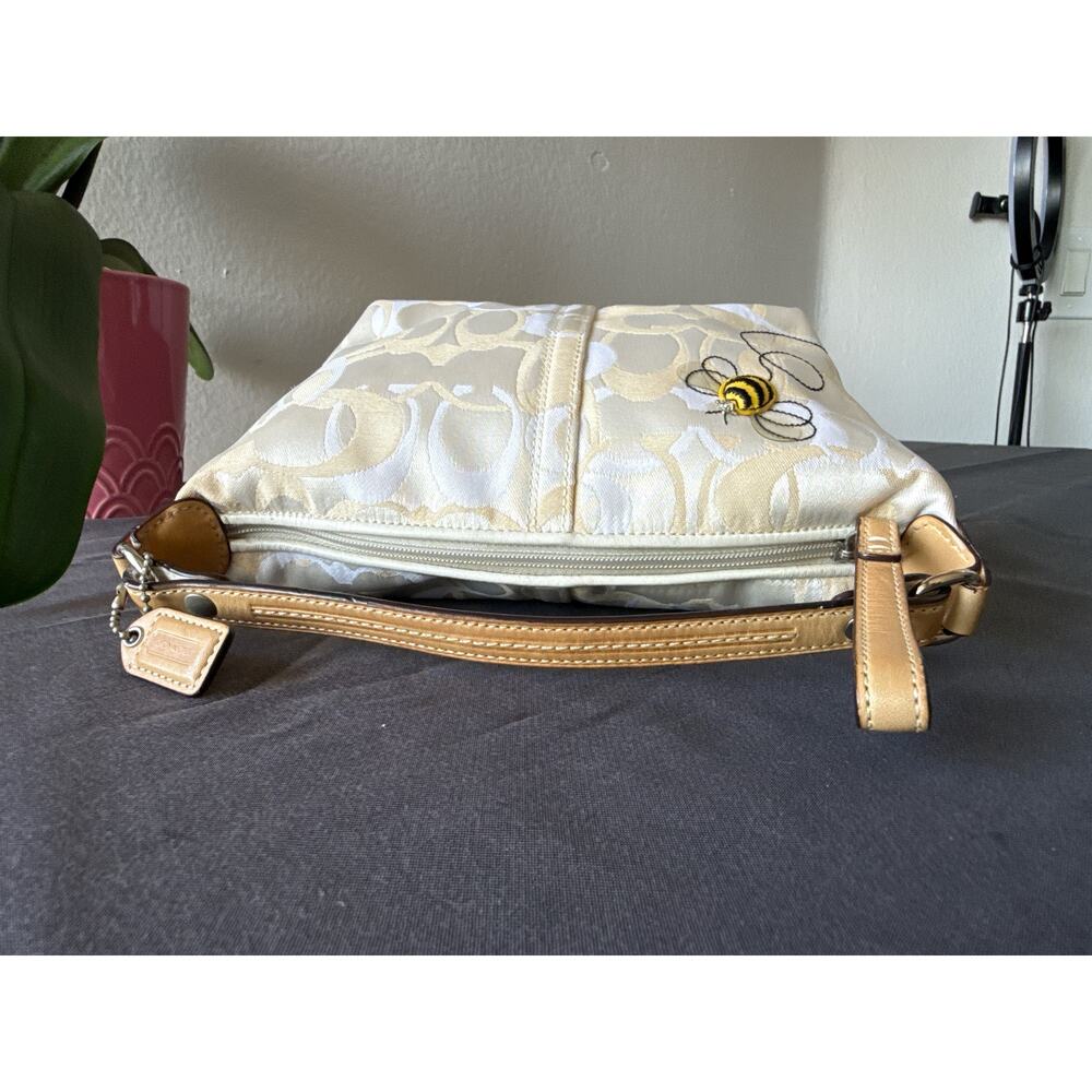 Coach Vintage Bumble Bee Demi Pouch Optic C Bag 7440 - Picture 5 of 9